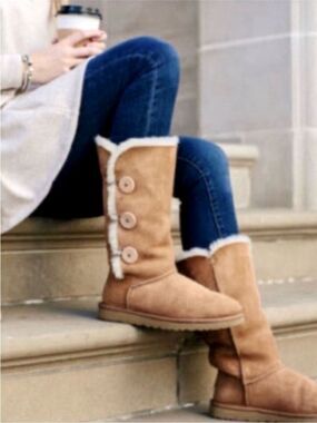 UGG Bailey Button Triplet II Sheepskin Boot, in Chestnut, Size 6